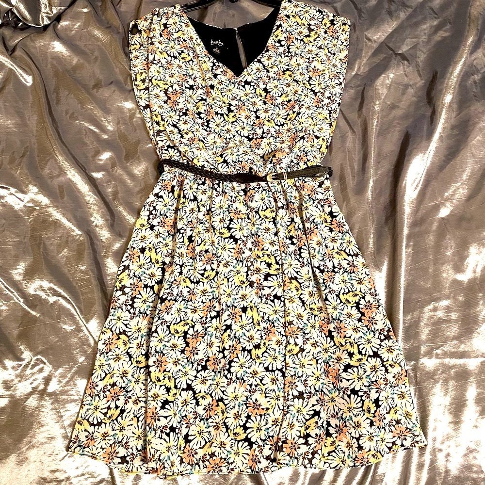 By and By Daisy dress size small